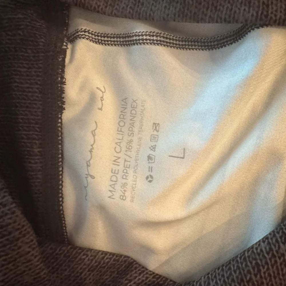 Niyama Sol Multicolor Patterned Leggings - Picture 8 of 8